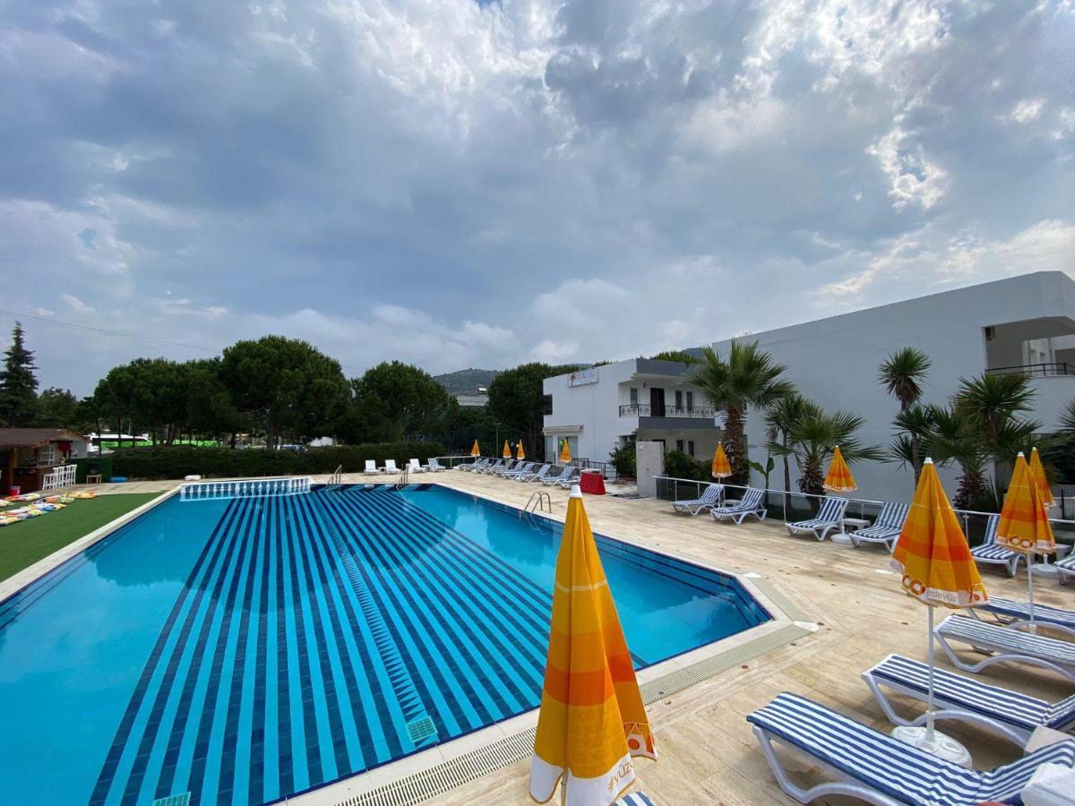 Palm Club Apart Otel Кушадасъ Екстериор снимка